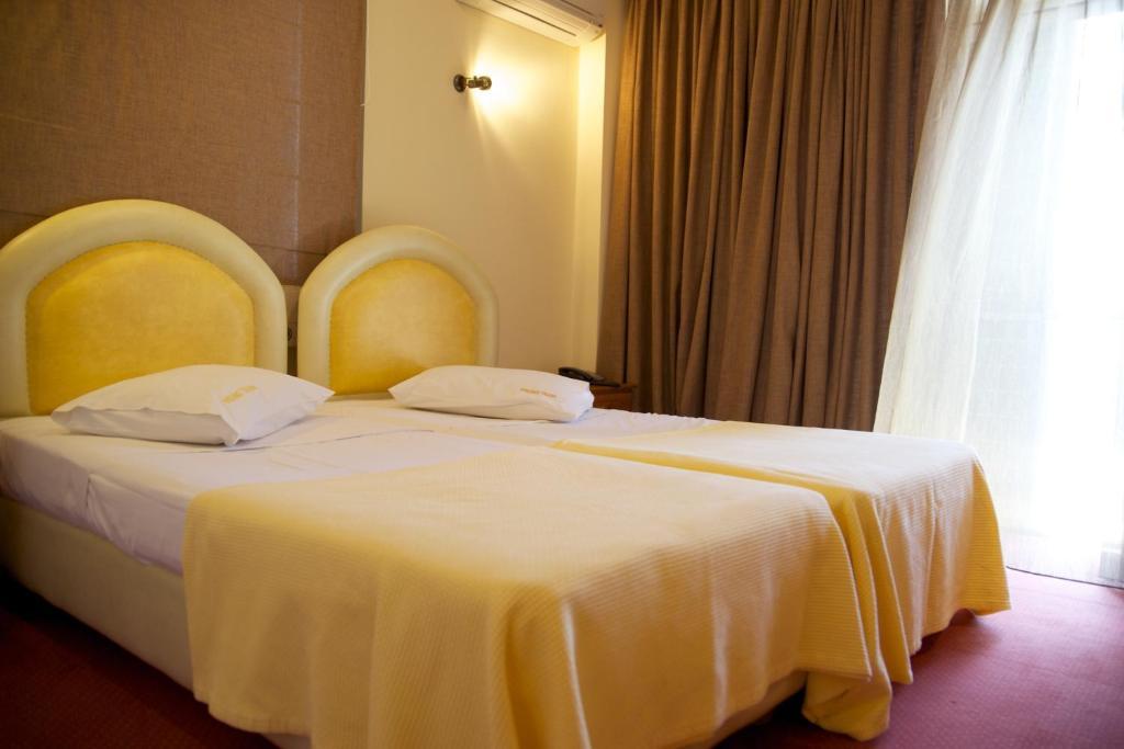 Hotel Drosia Messini Luaran gambar
