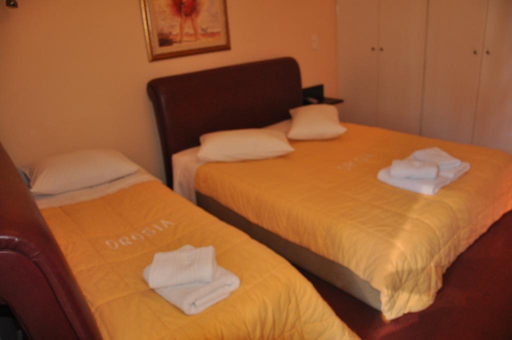 Hotel Drosia Messini Luaran gambar